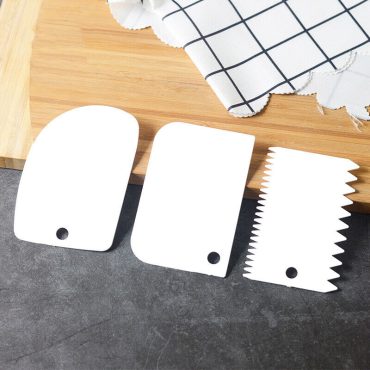 Cake Scrapers – Available in Single, 3-Piece & 4-Piece Sets