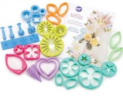 GUM PASTE FLOWER CUTTER SET (A528)