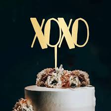 XOXO Cake Topper -Romantic & Valentine’s Day Cake Decoration