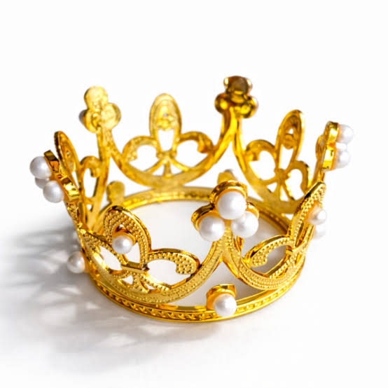 Small Gold Cake Crown